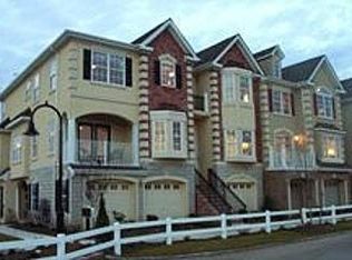 89 Osprey Ct #0, Secaucus, NJ 07094