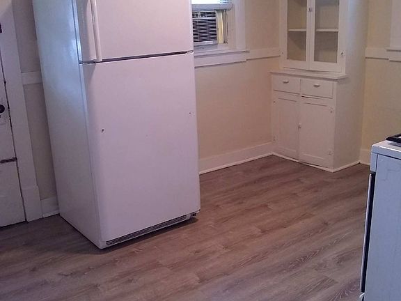 5th image of 659 N Barbee Way APT 3