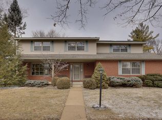 1004 Page Dr, Champaign, IL 61821