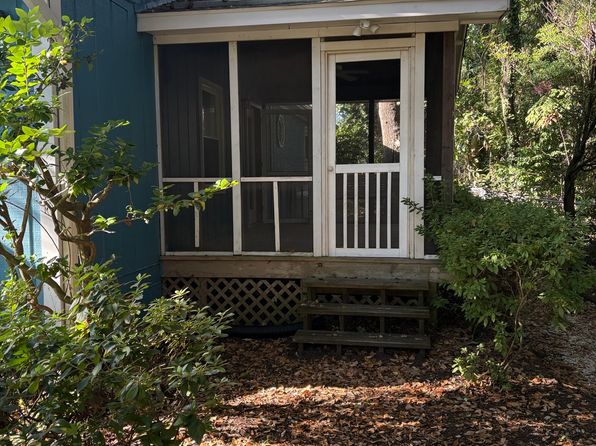 3617 Middle Sound Loop Rd