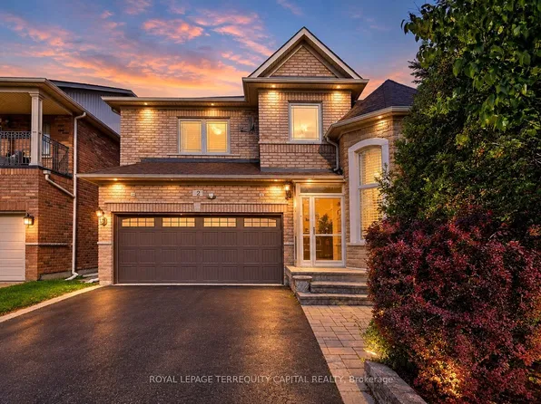 22 Pedersen Dr, Aurora, ON L4G 7R4