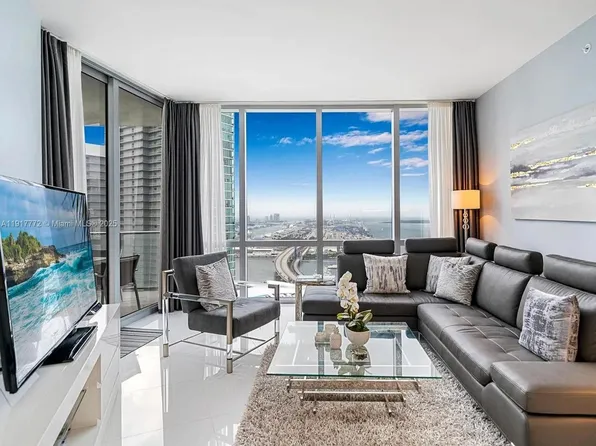 851 NE 1st Ave, Miami, FL