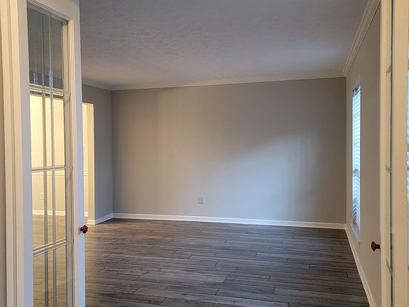 5th image of 915 Crab Orchard Dr