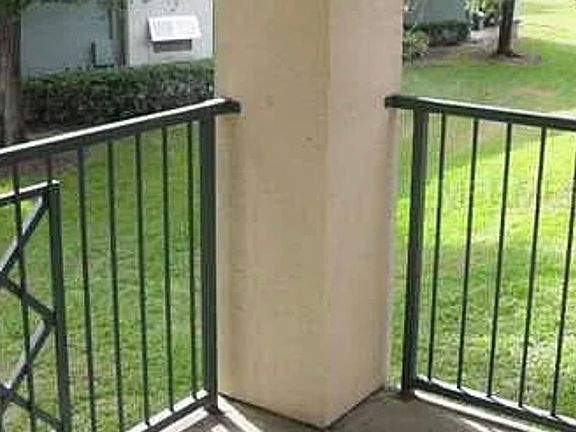 2nd image of 7350 Westpointe Blvd APT 225