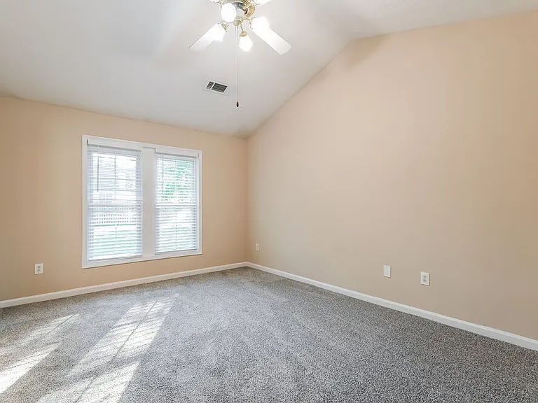 5400 Princeton Oaks Dr — Photo 9