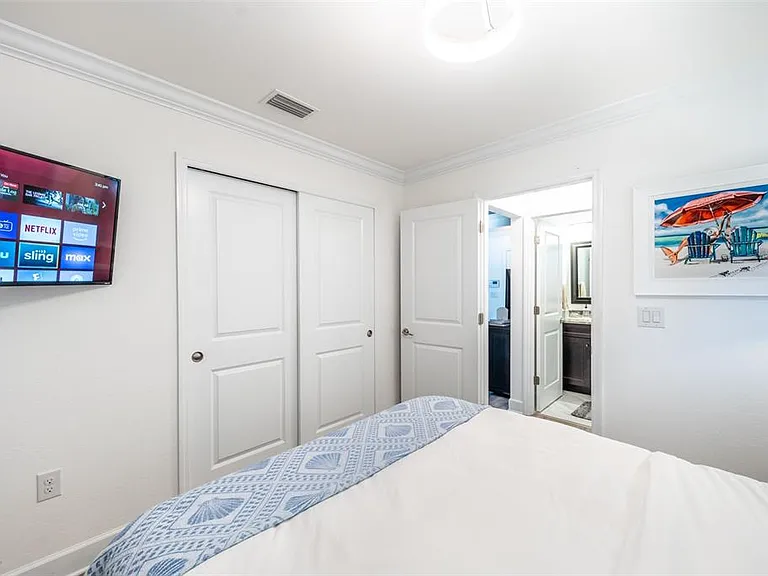 327 Harvey St — Photo 33