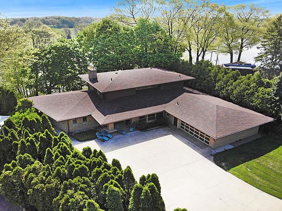 2nd image of 2700 Highland Ct