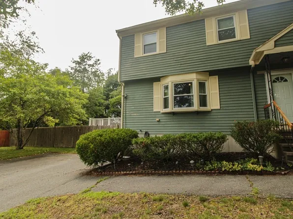 18 Blueberry Knl, Bridgewater, MA 02324