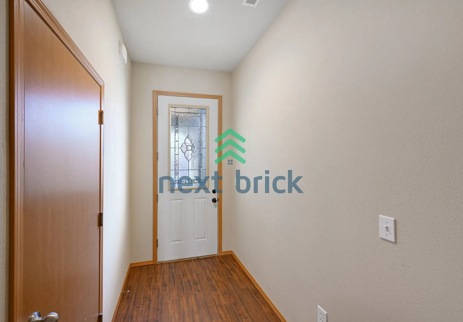 "Spacious 4-bedroom, 2.5 bathrooms in Prime Lake Stevens Location!" — Photo 2