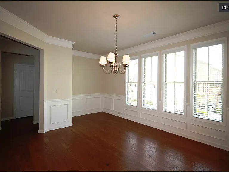 1304 Hopkins Dr — Photo 10