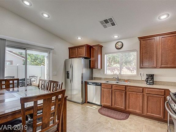 3rd image of 5311 Sand Dollar Ave