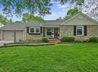 1902 S Virginia Ave, Springfield, MO 65807