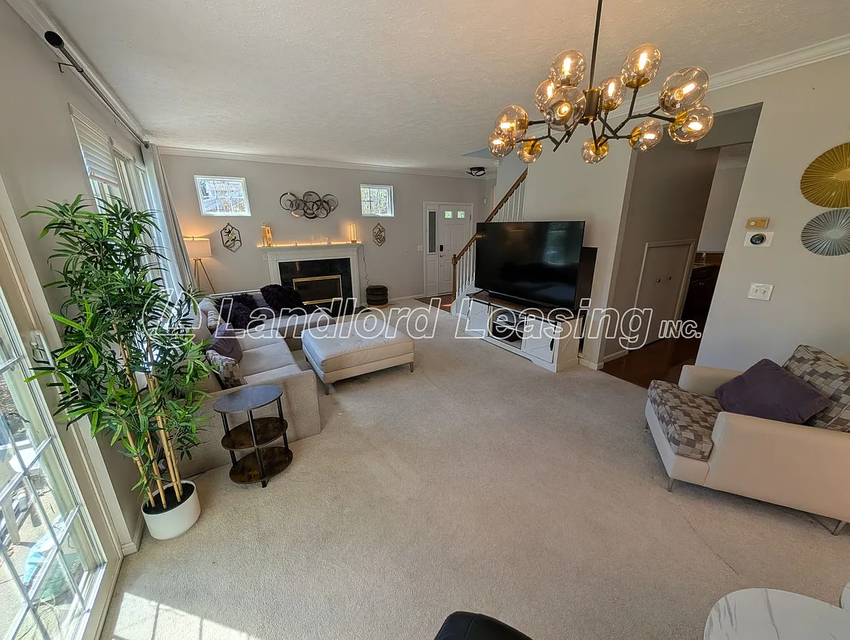 Building Photo - 33317 Fairport Dr