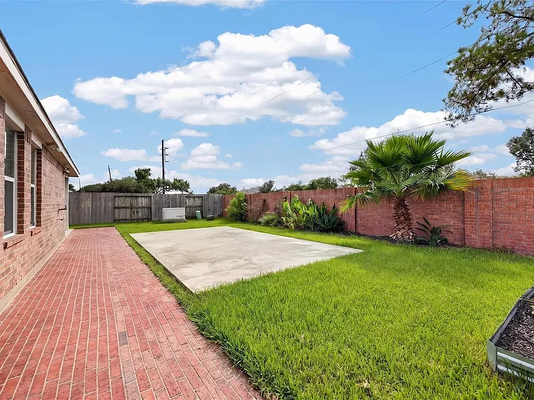 2606 Cypress Springs Dr — Photo 37