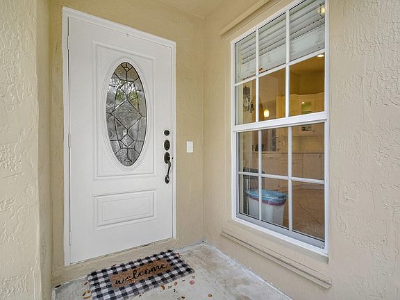 5th image of 134 E Riverbend Drive