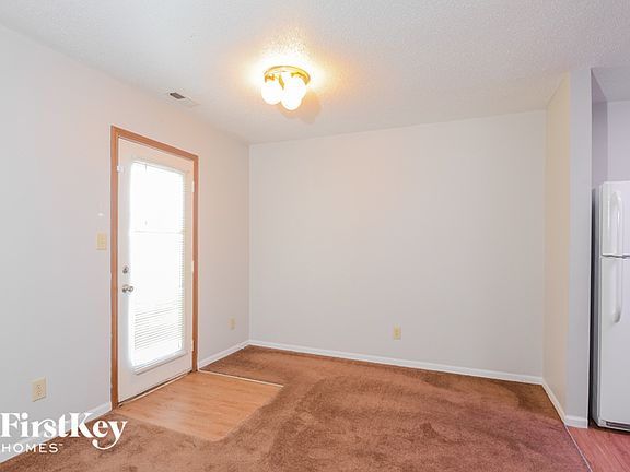 4th image of 5033 Rocky Forge Dr