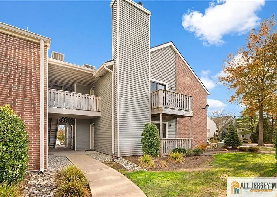 1604 Ravens Crest Dr