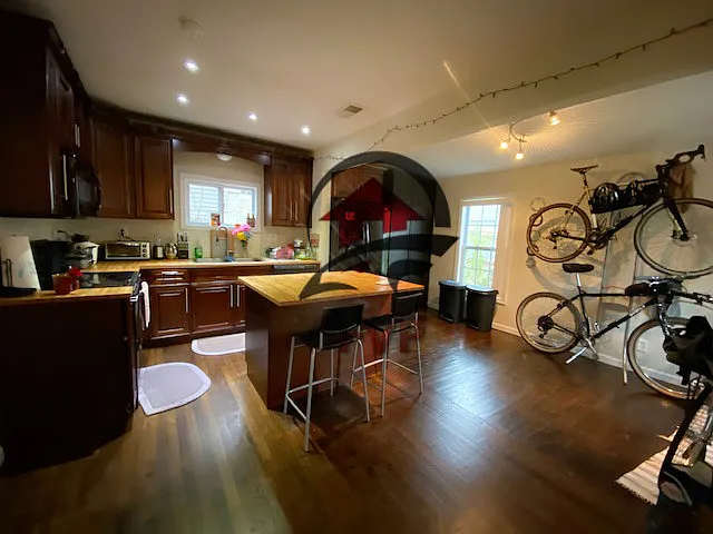 1101 Mecaslin St NW — Photo 8