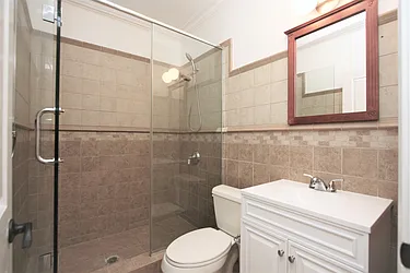 Rented by R New York