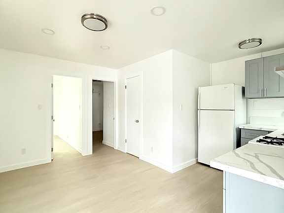 2nd image of 1146 Elm St APT C