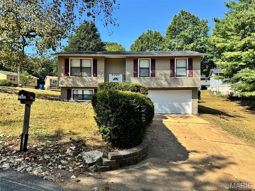 5327 Joyce Ln, Imperial, MO 63052 | Zillow