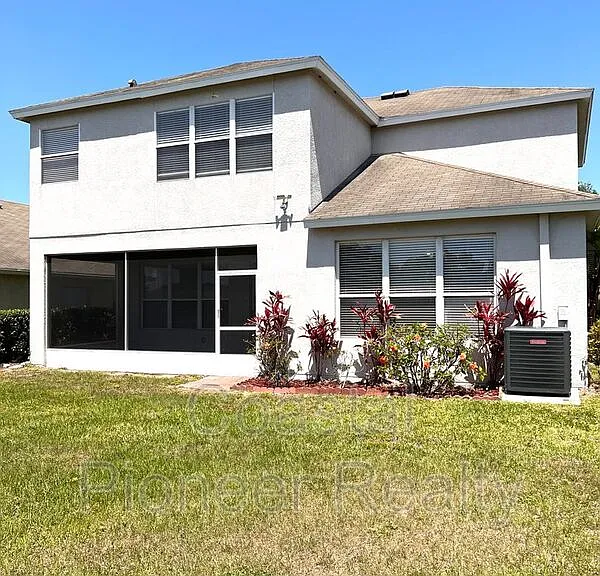 11404 Misty Isle Ln — Photo 37