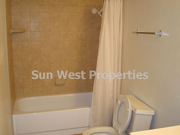 5th image of 1700 E 22nd St
