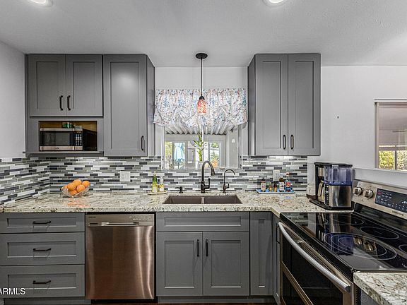 3rd image of 5644 E DUNCAN Street