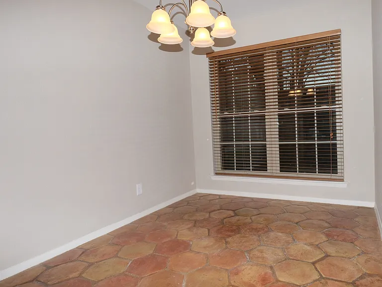 7727 Meadow Park Dr #111 — Photo 12