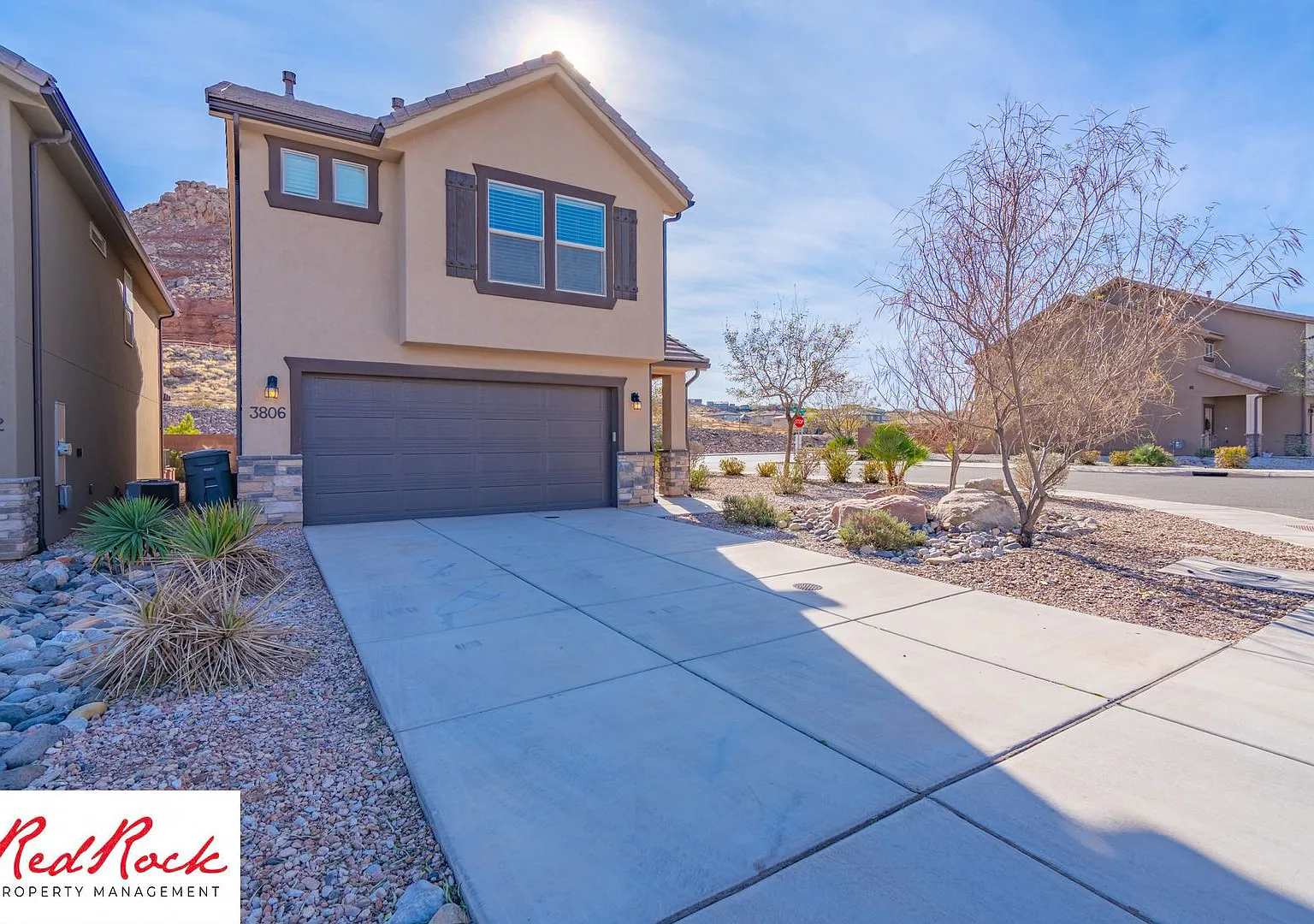 Gorgeous 4 Bedroom Desert Bluff Townhome! — Photo 3