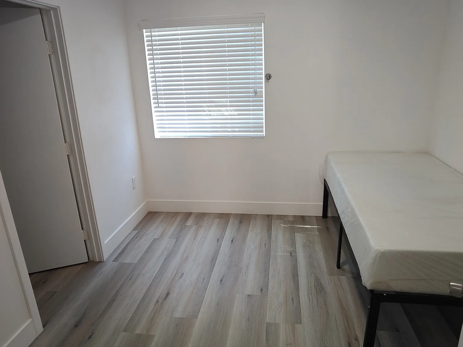 4 bed, 1500 sqft, $3,400 — Photo 3