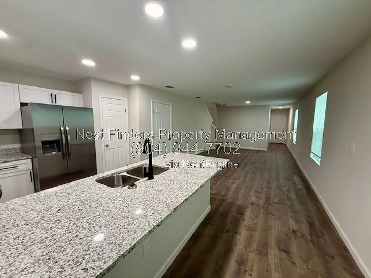 4 bed, 2.5 bath, 1555 sqft, $2,000 — Photo 2
