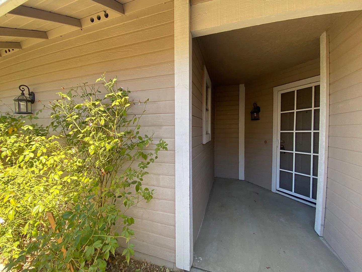 3 Bedroom, 2 Bath Home In a Great Neighborhood — Photo 2