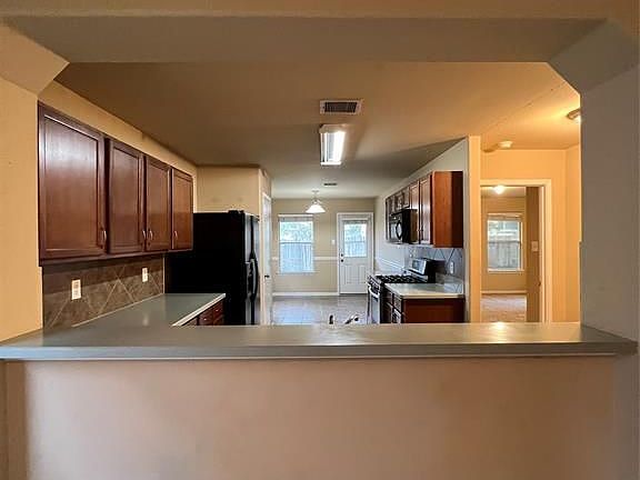 5th image of 19327 Jordans Landing Ln