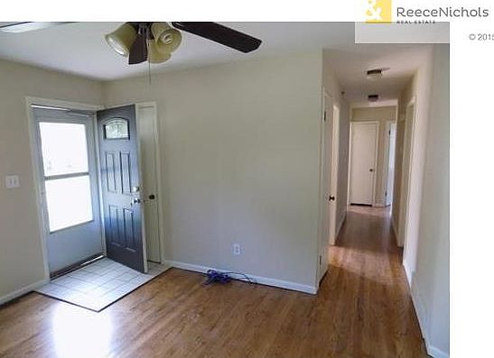 3rd image of 722 N Rogers St