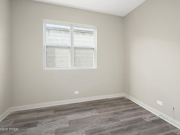 4th image of 2855 W Arthington St APT 3