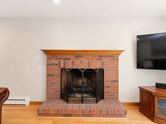 4th image of 50 North St