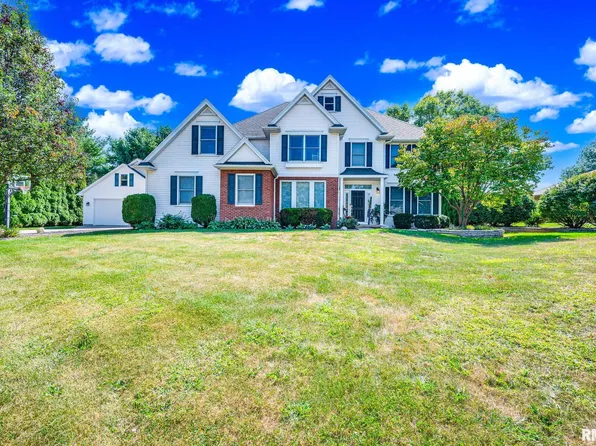 530 Goodsill Dr, East Galesburg, IL 61430