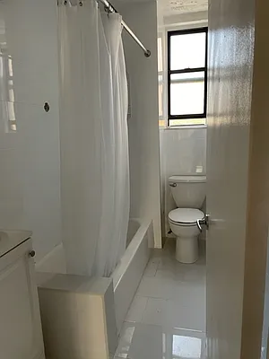 Rented by Platinum Properties | media 10