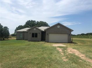 782 Orchard Rd, Bowie, TX 76230