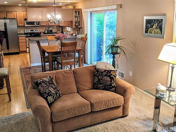3rd image of 1301 Northbay Ct
