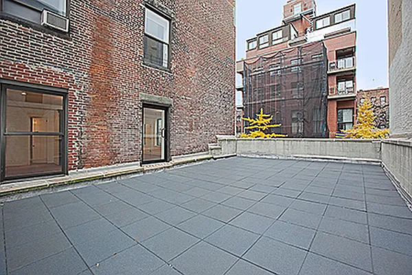 Rented by Buchbinder & Warren | media 29