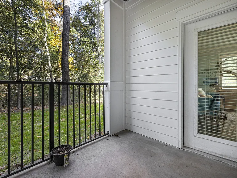 4251 S Rhett Ave — Photo 14