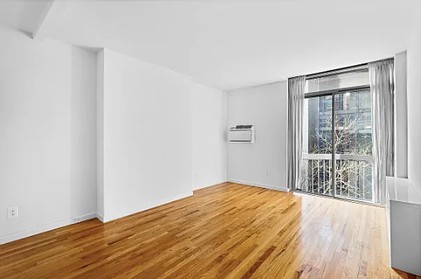 Rented by Keller Williams NYC | media 27