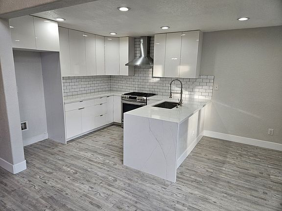 5th image of 5407 San Carlos Way