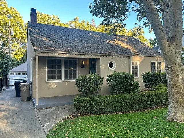 2 bed, 1218 sqft, $2,500 — Photo 1