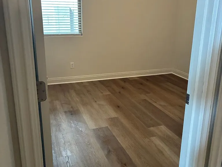 18408 N Salerno Dr — Photo 8