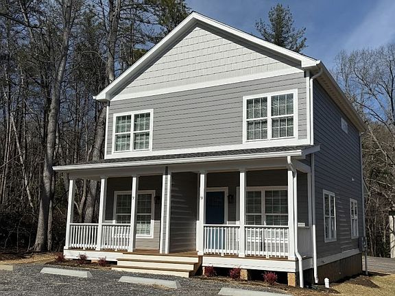 2nd image of 9 Broadstone Ln