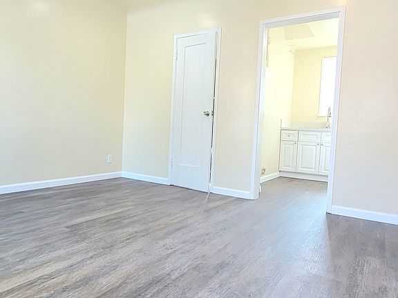 5th image of 8130 1/2 Seville Ave