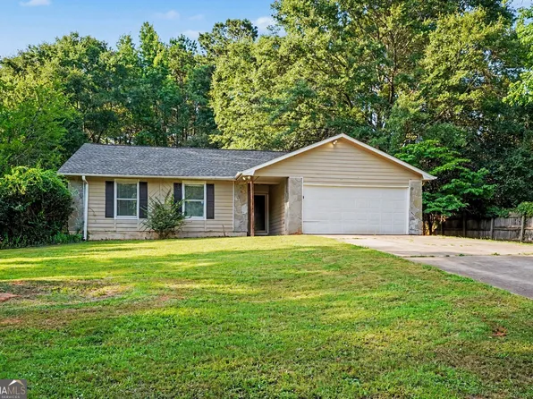 2900 Rosecommons Dr, Hampton, GA 30228